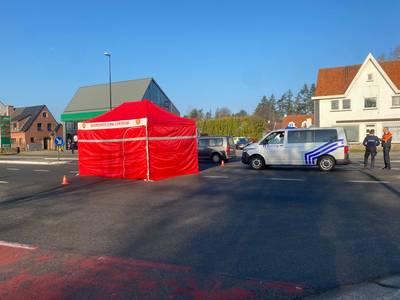Voetganger overleden na aanrijding op Kortrijksesteenweg in Sint-Martens-Latem