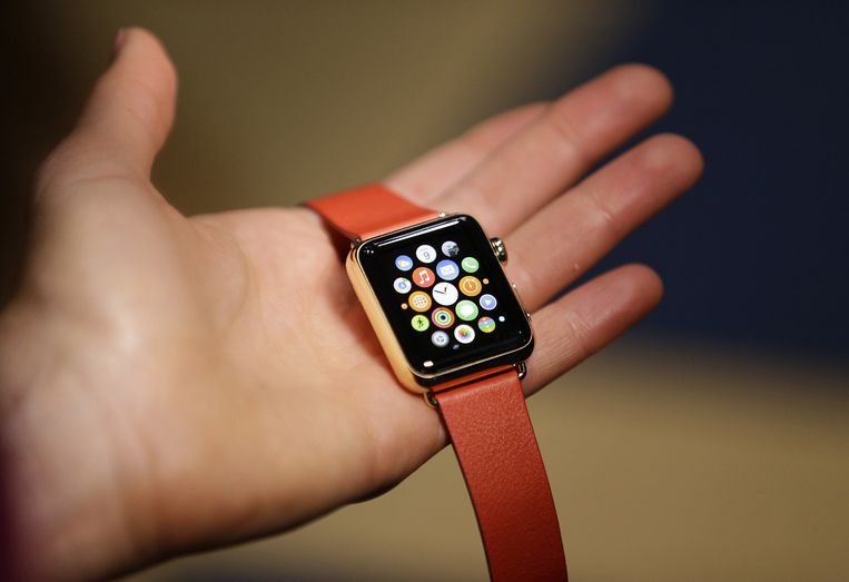De gouden Apple Watch Edition, goed voor een pittig prijskaartje dat varieert tussen 10.000 en 17.000 dollar. Beeld AP