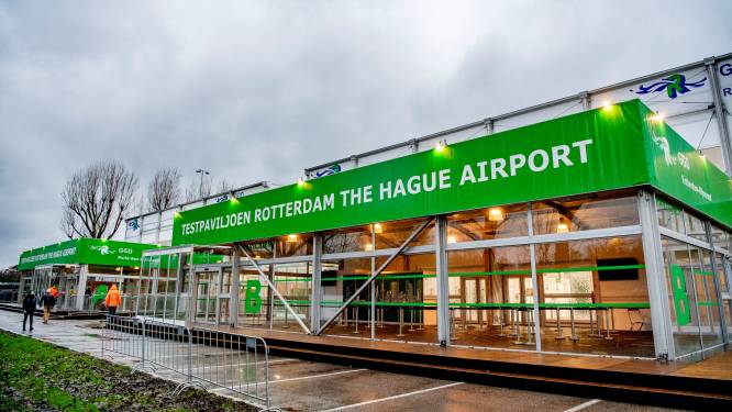 Grote drukte richting XL-teststraat bij Rotterdam Airport, passagier mist vlucht