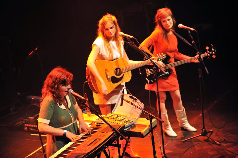 ‘Geen van ons kon haar instrument behoorlijk bespelen, en toch zijn we in de finale van de Rock Rally geraakt. Dat is het voordeel van jong zijn: je beseft niet hoe slecht je bent.’
 Beeld Gie Knaeps