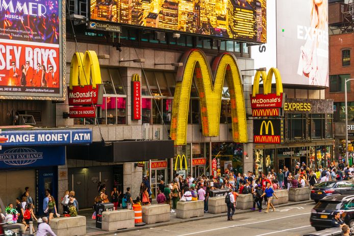 Miljoenen toeristen van over de hele wereld bezochten de voorbije 17 jaar deze McDonald's.
