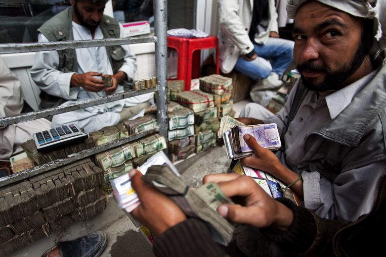 ‘Het hawala-systeem is een oude manier van bankieren in het Midden-Oosten: er komen geen afschriften of andere bewijzen aan te pas. Dat maakt opsporing bijzonder moeilijk.’ Beeld Getty Images