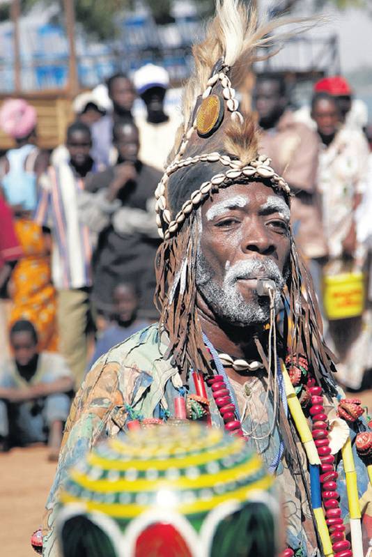 Swingende 'tubabs' aan de Niger Wonen AD.nl