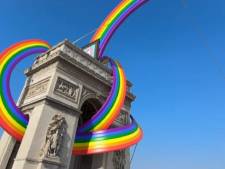 Cette “installation” sur l’Arc de Triomphe à Paris fait enrager les anti-LGBT