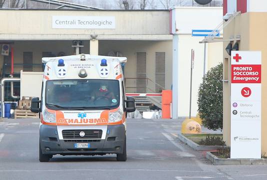 De regionale regering van Lombardije heeft berichten ontkend dat iemand in een ziekenhuis Brescia aan het virus is overleden.
