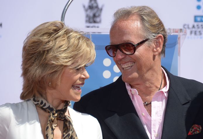 Peter Fonda en zijn oudere zus Jane Fonda.