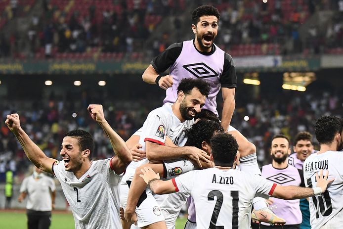 Mo Salah en Egypte door het dolle heen na de strafschoppen.