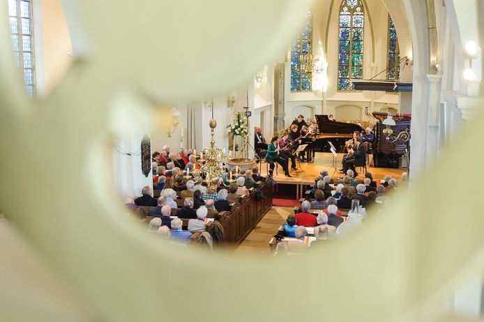 Concert in de Oude Blasiuskerk in Delden. Een mooier entourage voor een klassiek concert is er in Twente bijna niet te vinden.