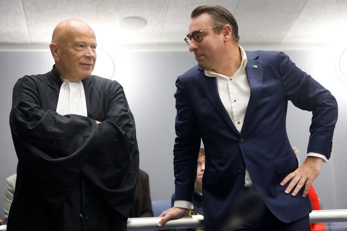 Rechtszaak tegen Richard de Mos gaat bijna van start podcast O, o, De