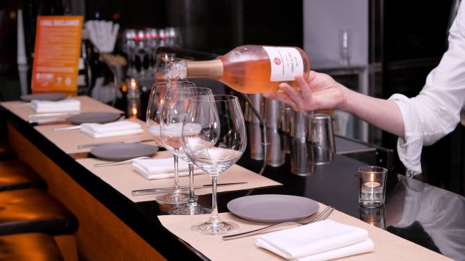 Horecazaken rekenen steeds vaker af met ‘no-shows’: Antwerpse zaakvoerder wapent zich met voorschot van 50 euro