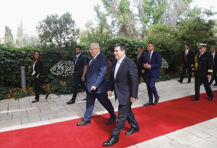 De Paraguayaanse president Horacio Cartes en de Israëlische president Reuven Rivlin bij de opening van de nieuwe ambassade.