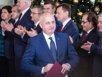 Poolse premier zet ministers uit kabinet