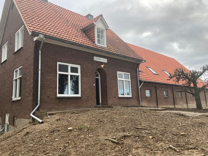 Boerderij Jonkmanshof aan de Ooijse Kerkdijk. In de schuur die aan de woning vastzit, mogen tien woningen worden gebouwd.