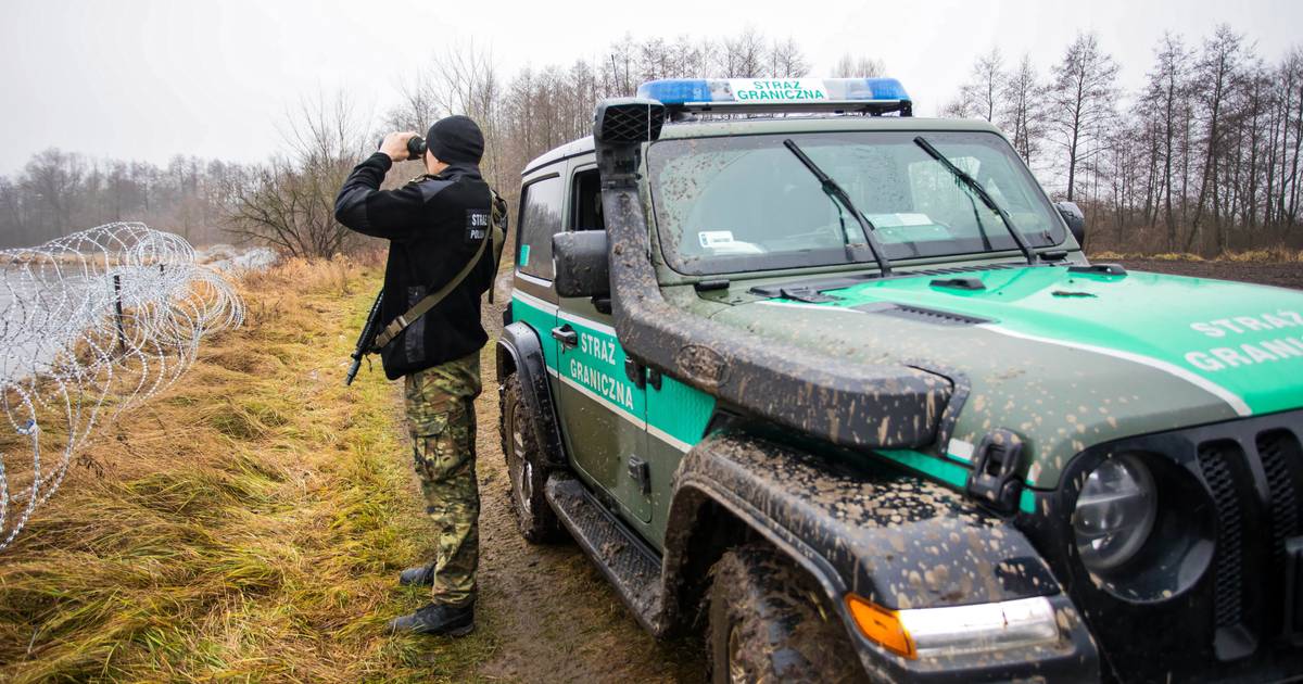 Шпионский шар залетел в Польшу из Беларуси |  Война Украина и Россия