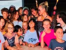 Jade Hallyday fête son anniversaire avec les amis de Laeticia