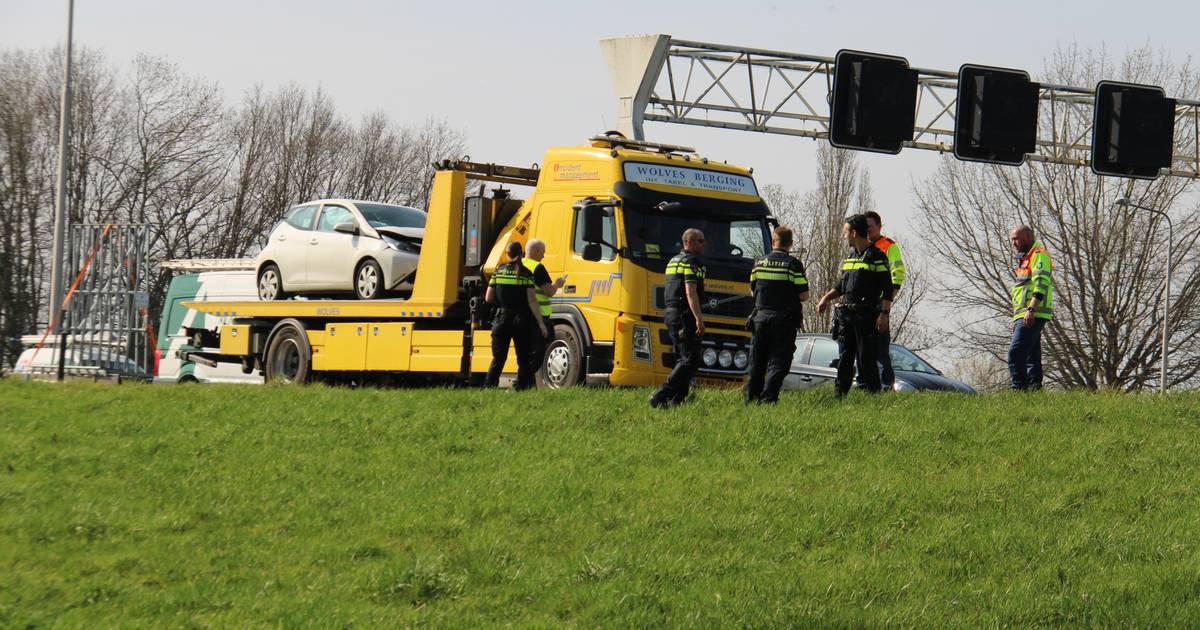 Verkeer op de A1 tussen Apeldoorn en Deventer rijdt weer door na eerdere aanrijding.
