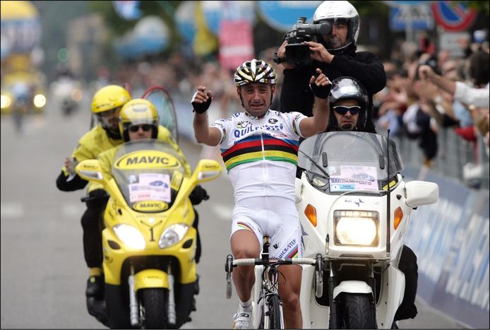 Paolo Bettini als winnaar van de Ronde van Lombardije in 2006.