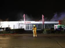 Brand autobedrijf Bochane: geen sprake van brandstichting, politie speurt nog naar oorzaak