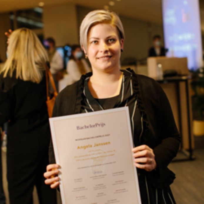 Angela Janssen, winnares van de Bachelorprijs