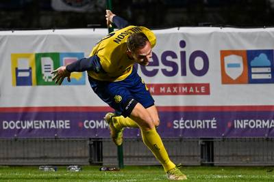 EN DIRECT: grosse frayeur d'entrée pour l'Union (0-0)