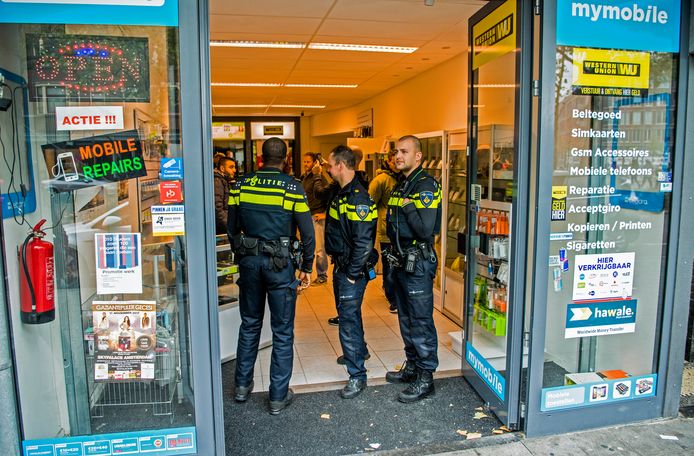 De Beijerlandselaan is de afgelopen jaren vaker het toneel van politieacties geweest, ook bij geldwisselkantoren