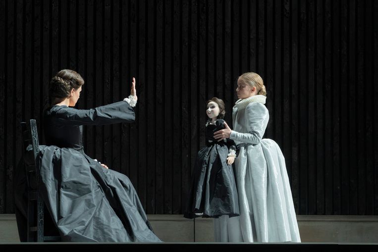Anna Boleyn en haar dochter Elizabeth.  Beeld Ben van Duin