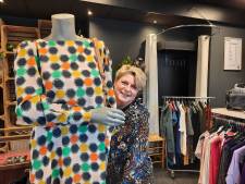 Natasja (46) opent vintage kledingwinkel: 'Ik hou van een beetje apart en kleurrijk'