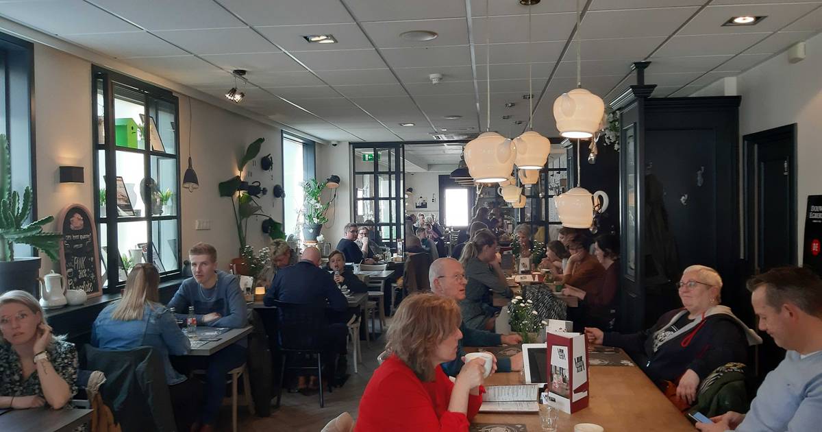 Lunchroom de Koffiepot in Hardenberg zit â€˜gewoonâ€™ vol, wel