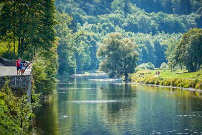 Dutch kayaker rescued on the Semois: emergency services had to take turns keeping her head above water