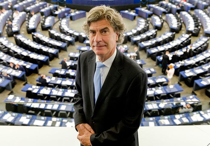 Marcel de Graaff in de plenaire zaal van het Europees Parlement.