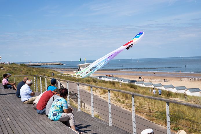 De Vliegerfeesten in Cadzand-Bad trekken heel wat bekijks.