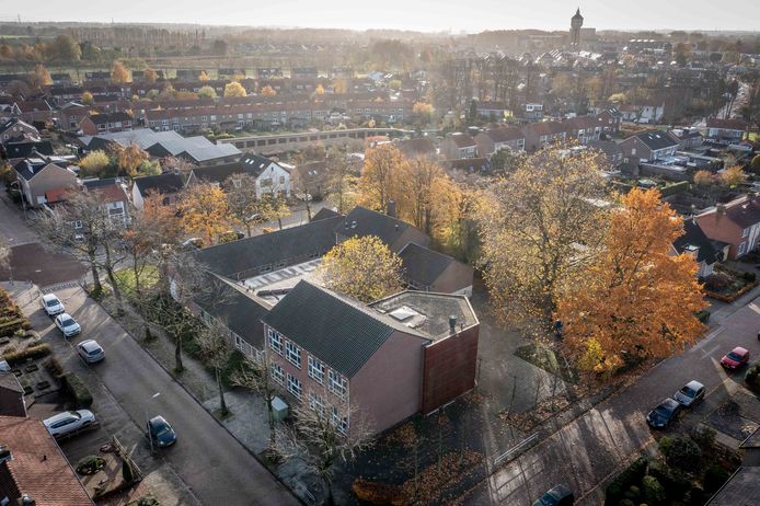 De oude Kloetingseschool.