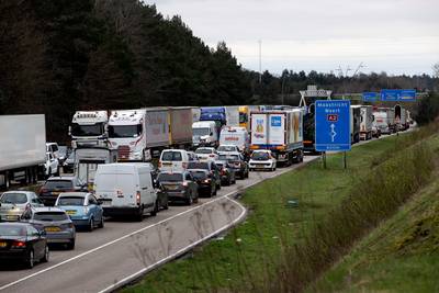 Ongeluk op de A2: lange file opgelost