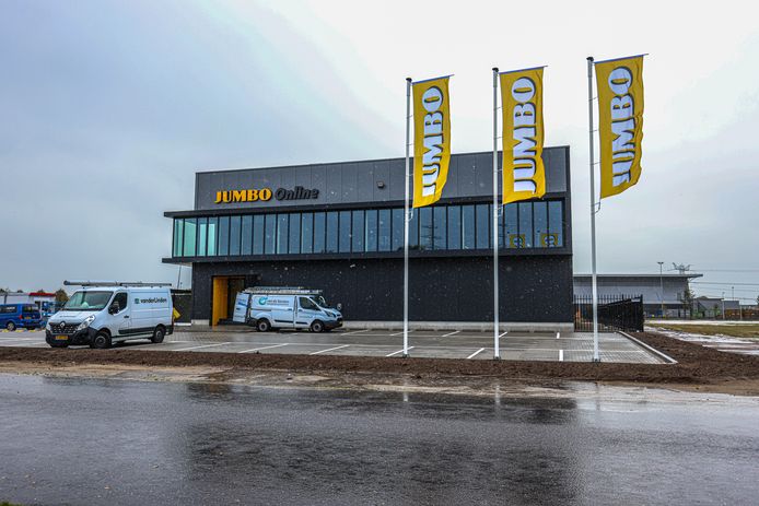 Het distributiecentrum aan de Bohemenstraat op Hessenpoort gaat de komende maand open.