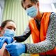 Ons land bestelt 3,9 miljoen vaccins tegen omikronvariant. Heeft dat nog wel zin?