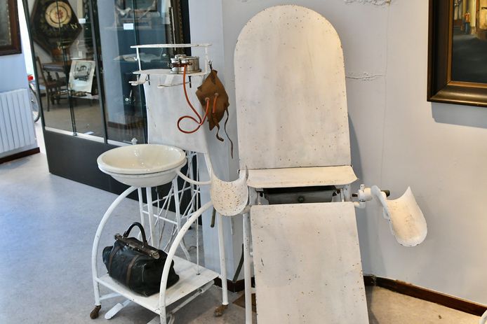 De Stedelijke Oudheidkundige Commissie organiseert een opendeurweekend in het Erfgoedhuis René Defrancq.  Blikvanger wordt het bevallingsmateriaal van dokter Henri D'Hondt