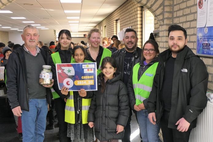 Leerlingen De Klimroos en De Wijsneus organiseren sponsorwandeling voor ...