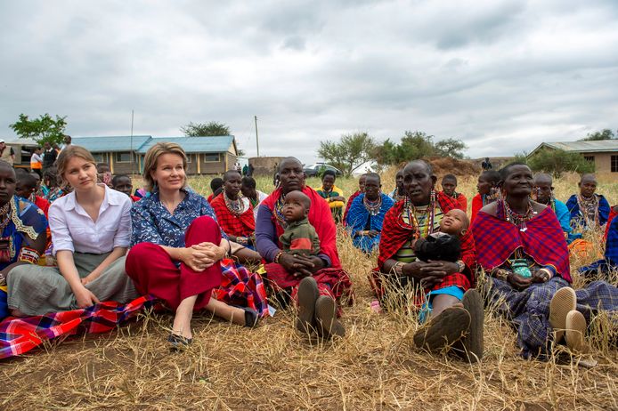 La reina Mathilde y la princesa heredera Elisabeth en Kenia