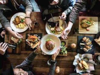 Meer dan de helft van de Belgen eet minstens 4 keer per week vlees