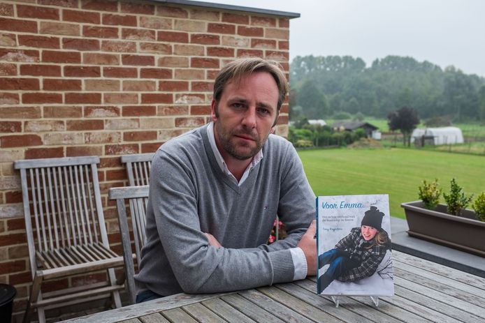 Vader slachtoffer schrijft eerste boek over busramp in Sierre | Lommel ...