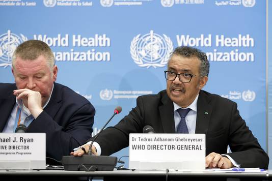 De uitbraak van het nieuwe coronavirus heeft nog niet het niveau van een pandemie bereikt, zegt het hoofd van de WHO. Tegelijkertijd riep hij de internationale gemeenschap op voorbereidingen te treffen om een pandemie te voorkomen.