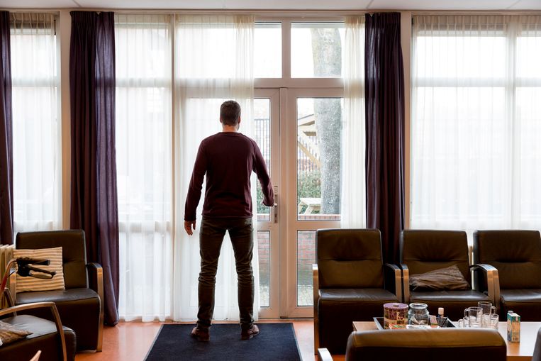 Een patiënt op een gesloten ggz-afdeling. Beeld Sjaak Verboom