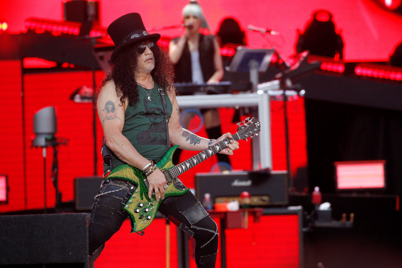 slash-belooft-europese-guns-n-roses-fans-we-komen-snel-terug-foto