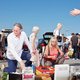 Visuele archeologie op de kofferbakmarkt met Erik Kessels: 'je ziet een heel leven liggen'