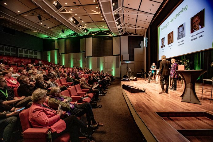 Het Industriedebat georganiseerd door bewoners van woonwijk Het Ven in het Evoluon