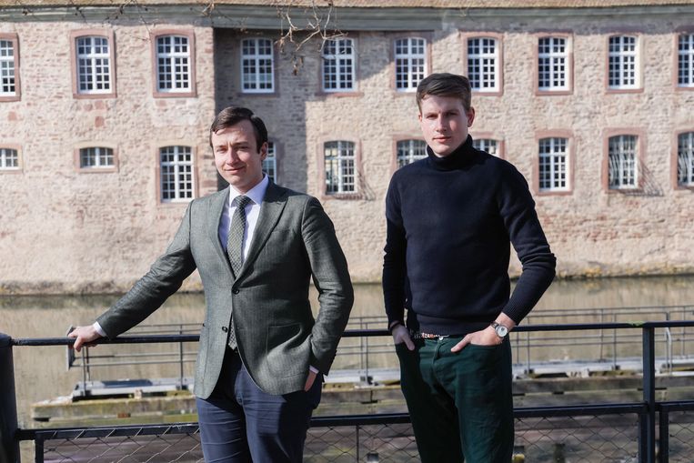 
Toen Jan Stormann (links) en Philémon Perrot aan de opleiding begonnen, was de naam nog ENA. Inmiddels is die omgedoopt tot INSP.  Beeld Sander de Wilde