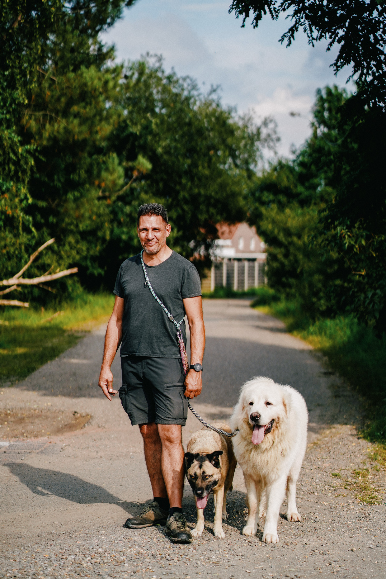 Hondenbegeleider Guido Vergeyle van Guiding Dogs. ‘Helaas moet ik zelfs mensen weigeren.’ Beeld Wouter Van Vooren