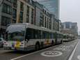 Politie noemt file van bussen De Lijn naar nieuwe halte “illegaal”, maar grijpt voorlopig niet in