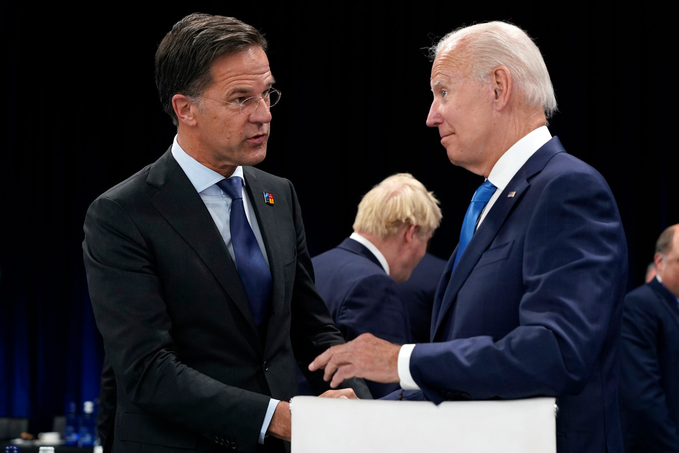 Zelden was Nederlands bezoek aan Amerikaanse president zó spannend ‘Rutte zit tussen twee vuren