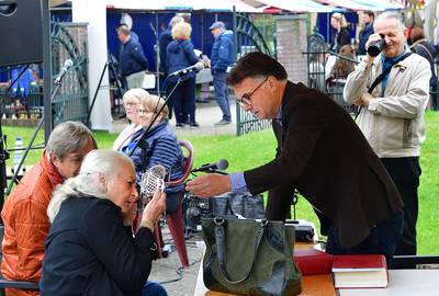 Kunst of Kitsch? Verwachtingen hooggespannen tijdens onderdeel van de Kunstmarkt